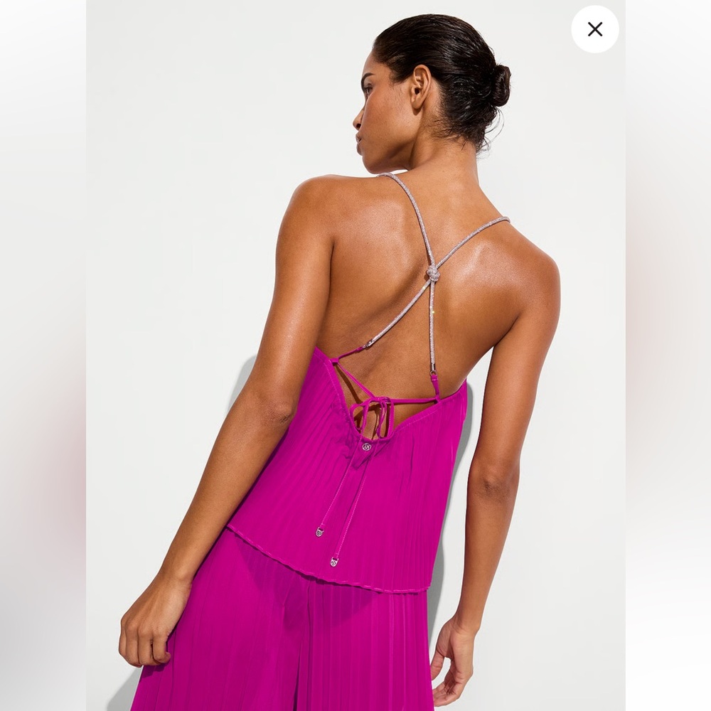 SOLD OUT NWT shiffon Shine Rope pleated top by VS in berrylicious size M - Picture 2 of 4